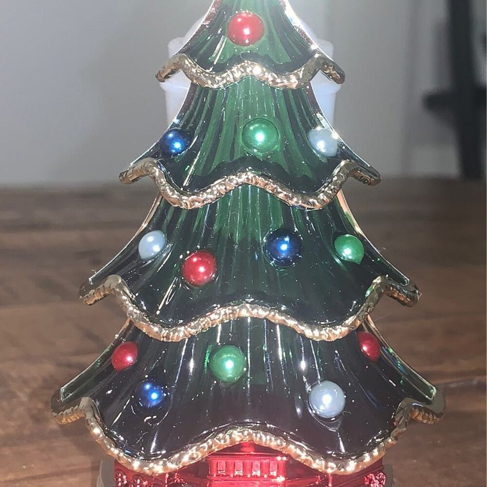 BBW Christmas Tree Nightlight Wall Flower 2021